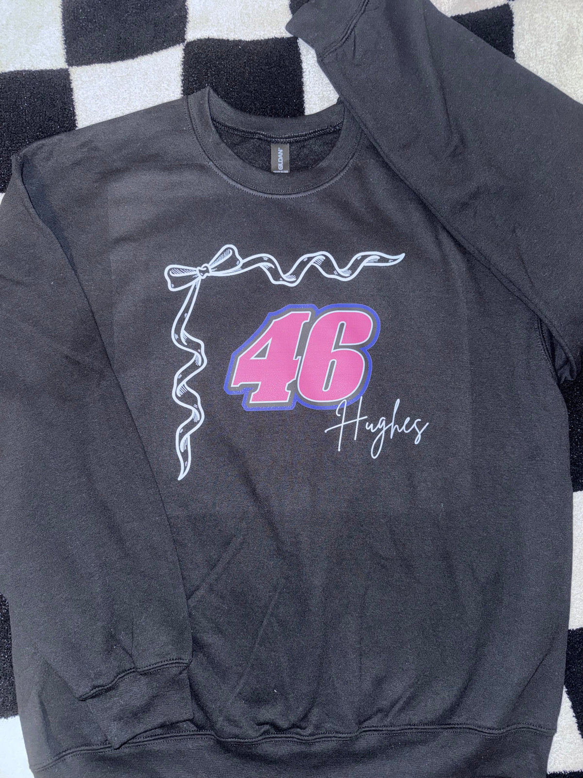 Bow with number file and last name - Crewneck