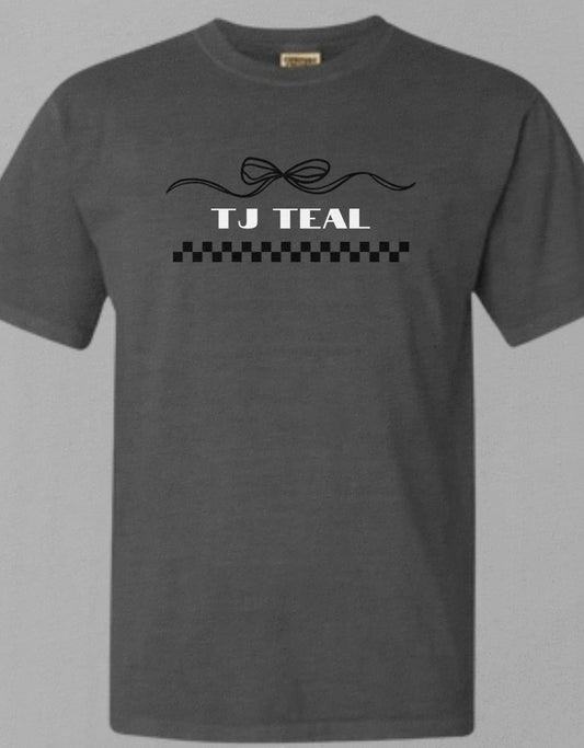 Bow with checkered and Name T-shirt